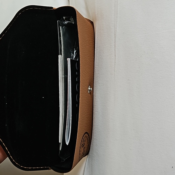 Authentic Ray-Ban Erika Sunglasses - Picture 11 of 11